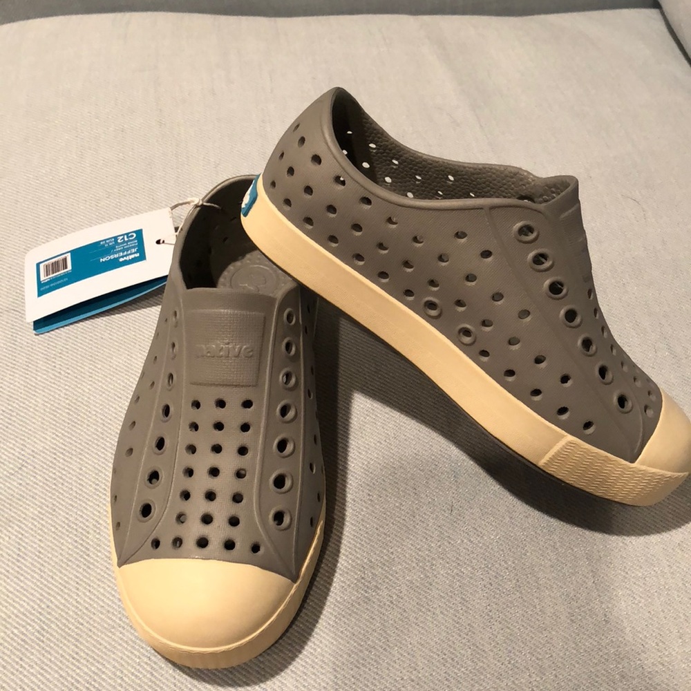 Brand New! Natives size c12 $35